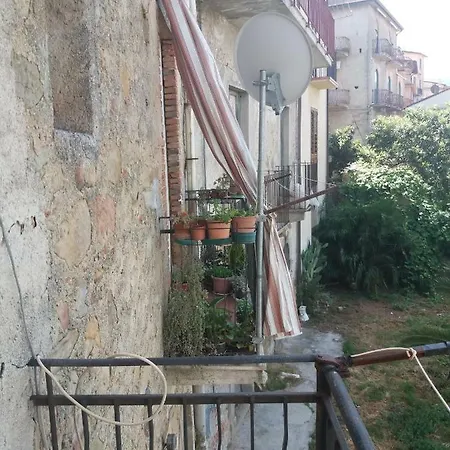 Appartement Monolocale In Via San Sebastiano Ficarra Ficarra