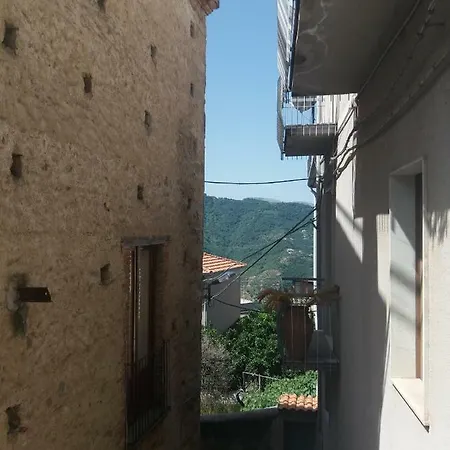 Appartement Monolocale In Via San Sebastiano Ficarra *