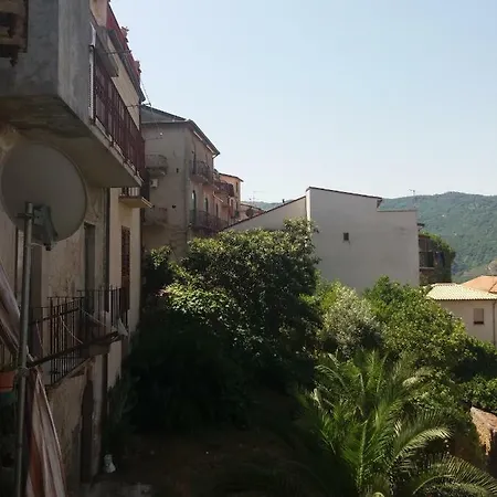 Appartement Monolocale In Via San Sebastiano Ficarra Ficarra